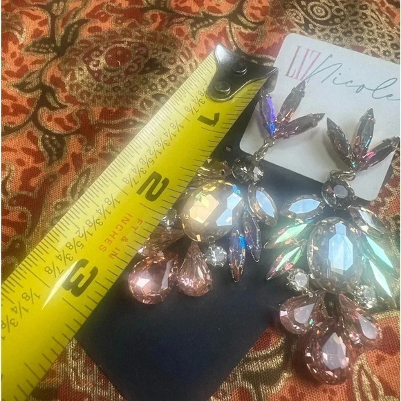 Glitz & Glam Festive Dangle Earrings - Picture 7 of 9